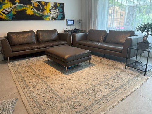 Modernes couchset aus - aus, braunem